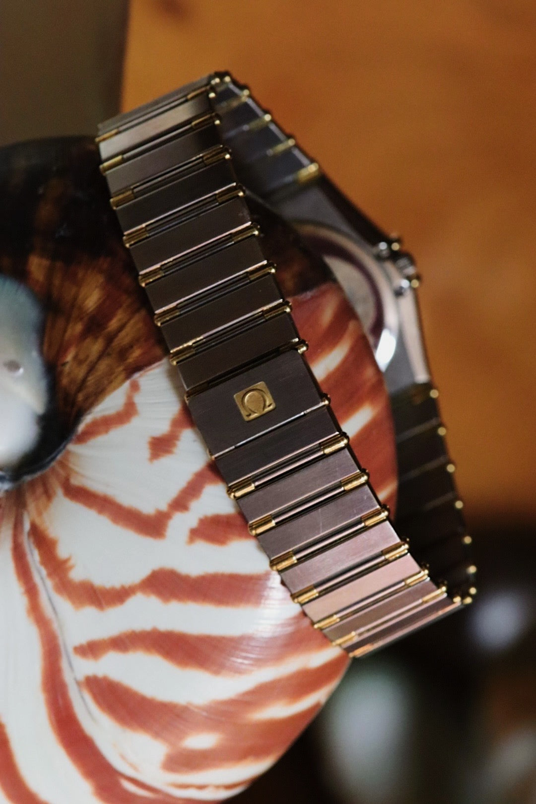 Omega Constellation Manhattan or jaune et acier 1982