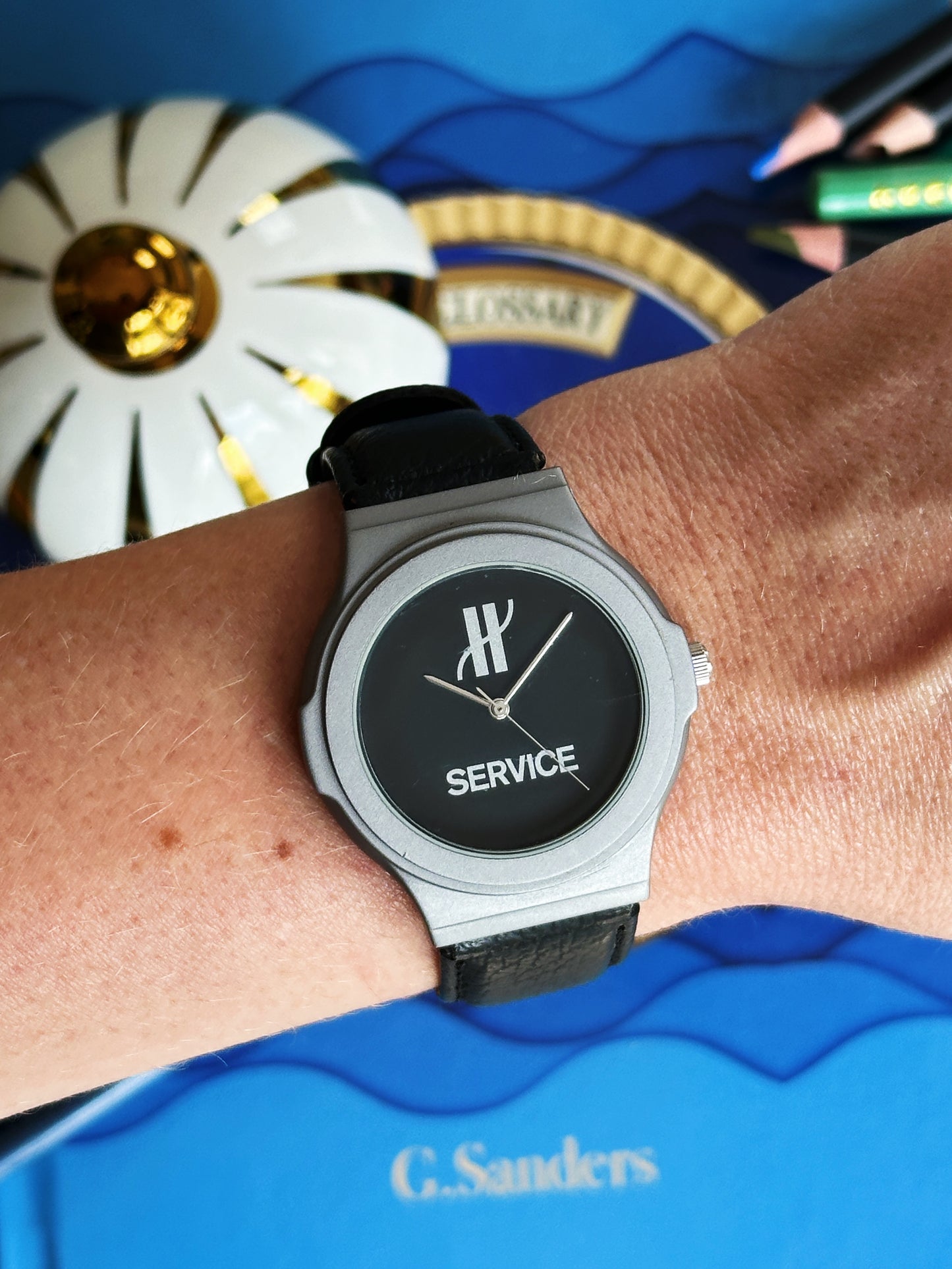 Hublot de Service "Not For Sale"