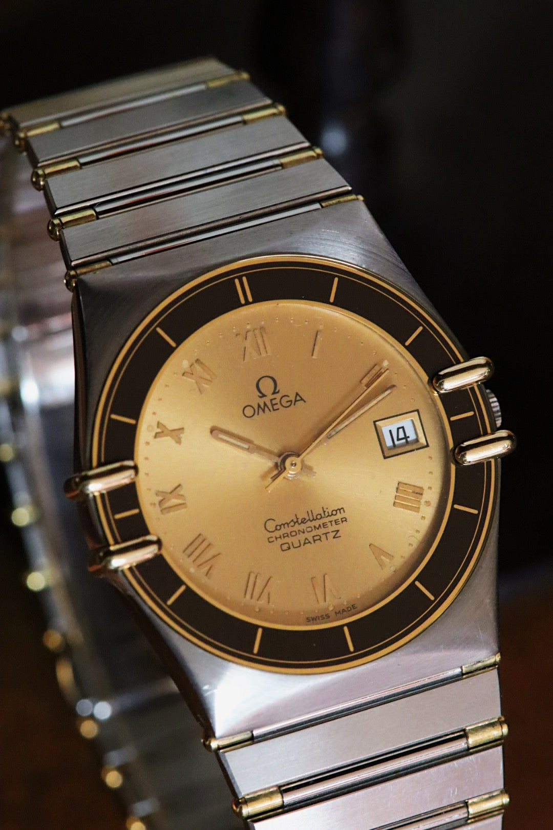 Omega Constellation Manhattan or jaune et acier 1982