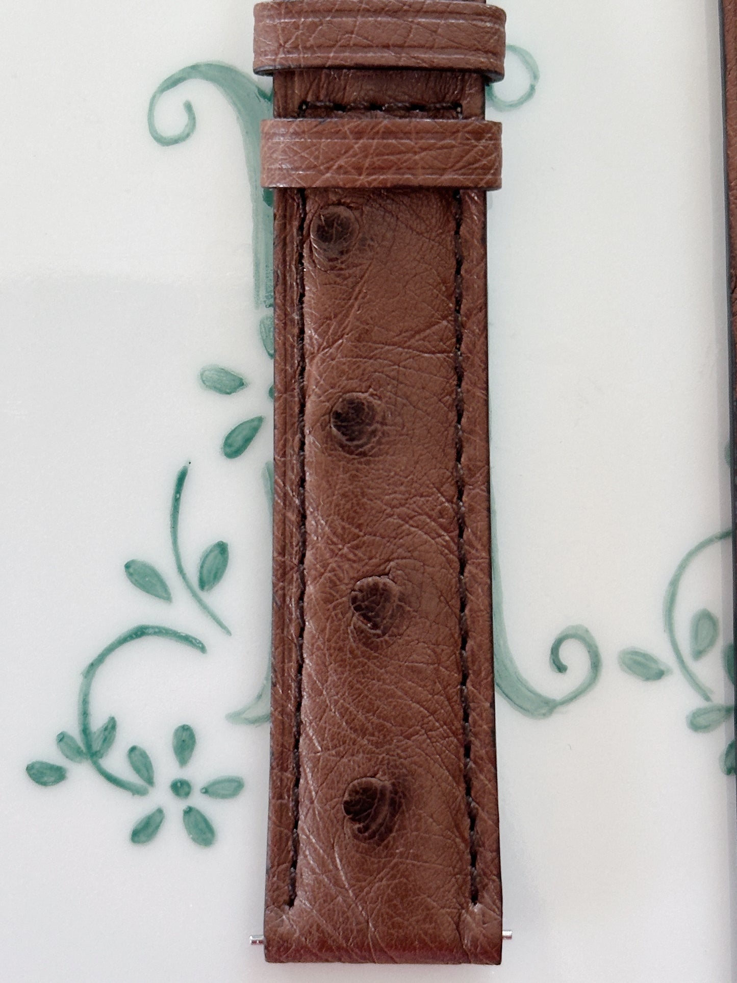 Bracelet de montre Neville Watches X Jean Rousseau – Cuir d'autruche embossé, fait main en France