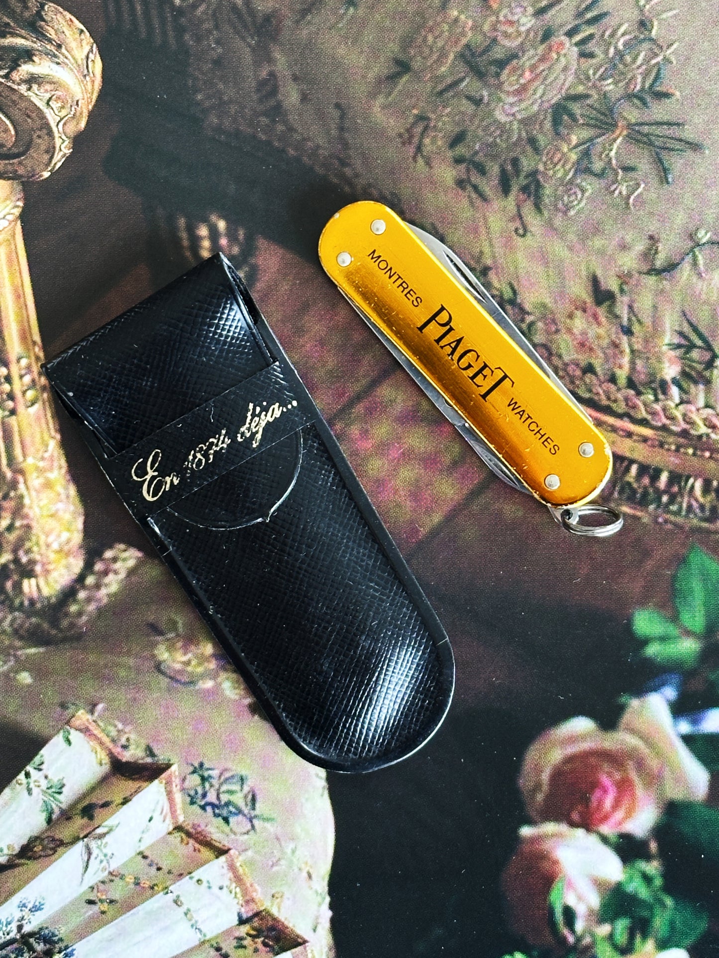 Mini couteau suisse Piaget vintage avec étui d'origine – Victoria Rostfrei