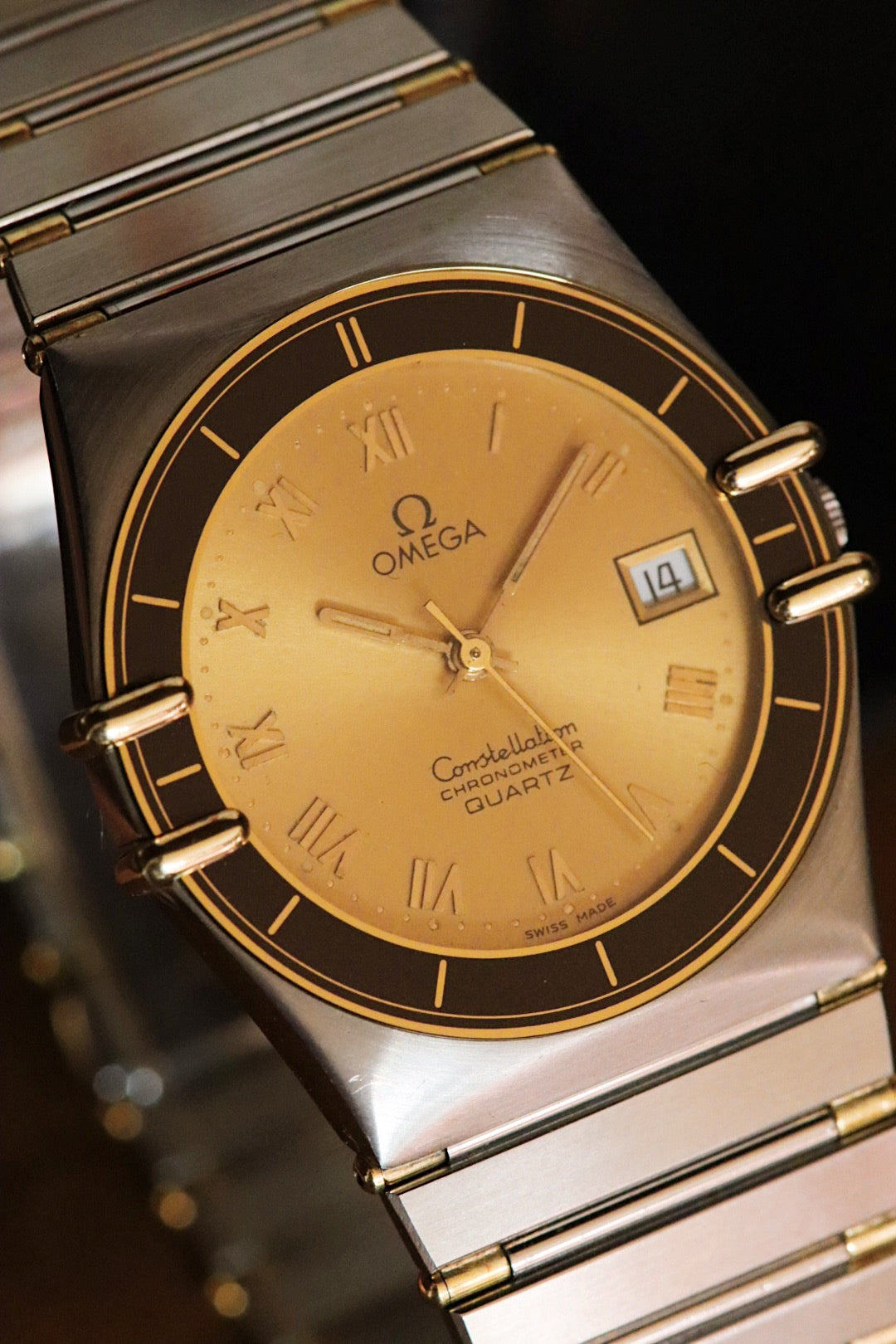 Omega Constellation Manhattan or jaune et acier 1982