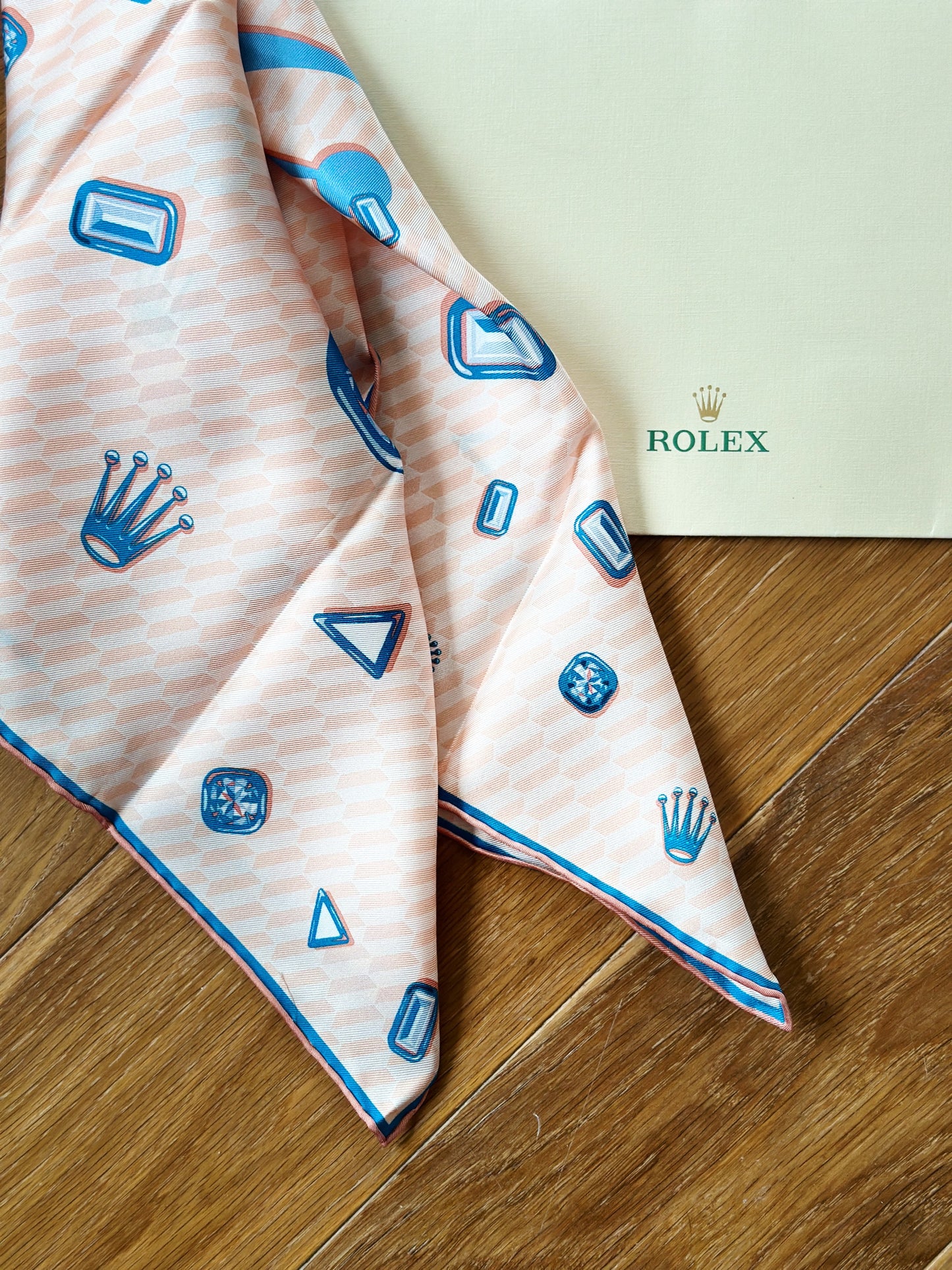 Foulard Gavroche Rolex en soie – Rose saumon & bleu