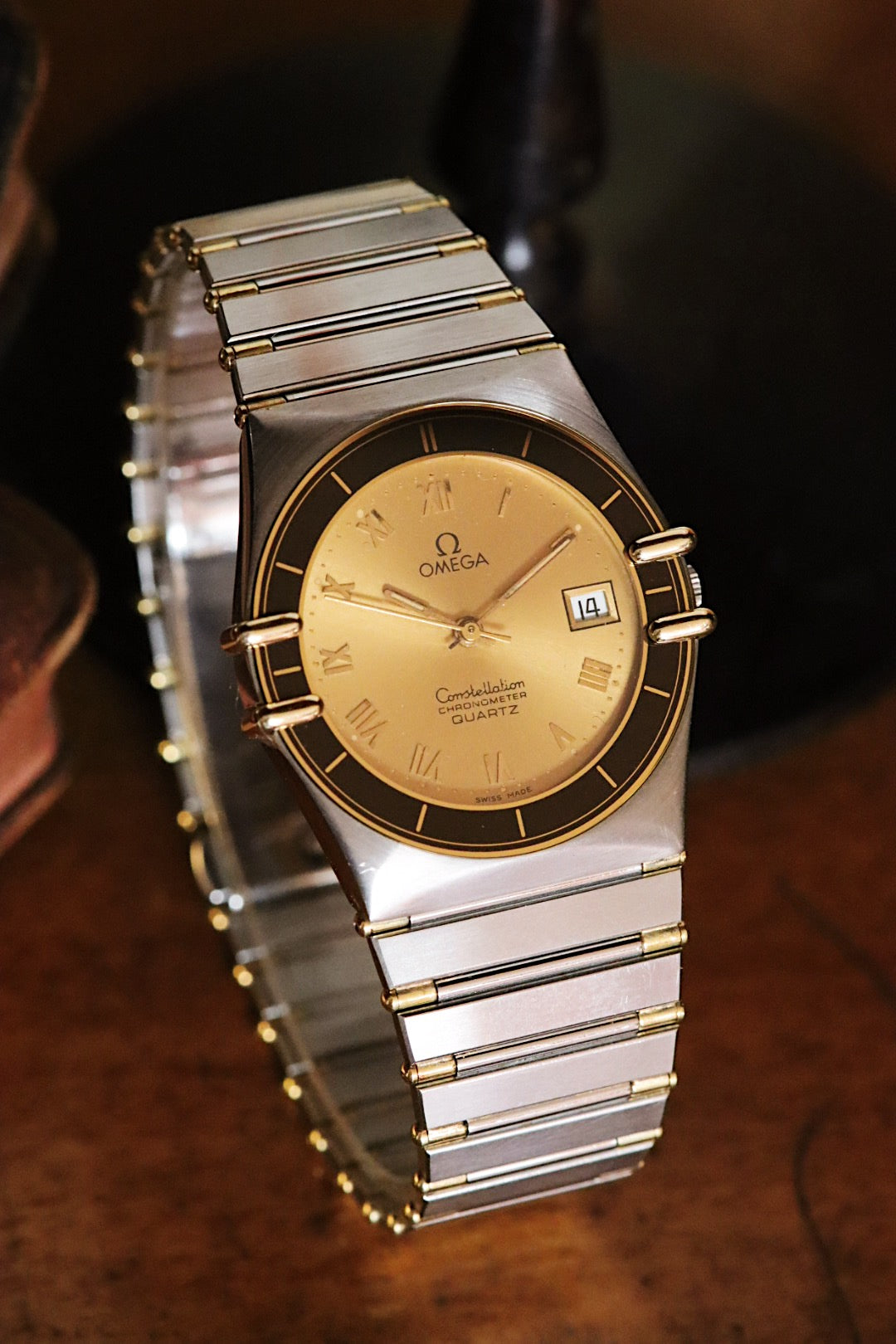 Omega Constellation Manhattan or jaune et acier 1982