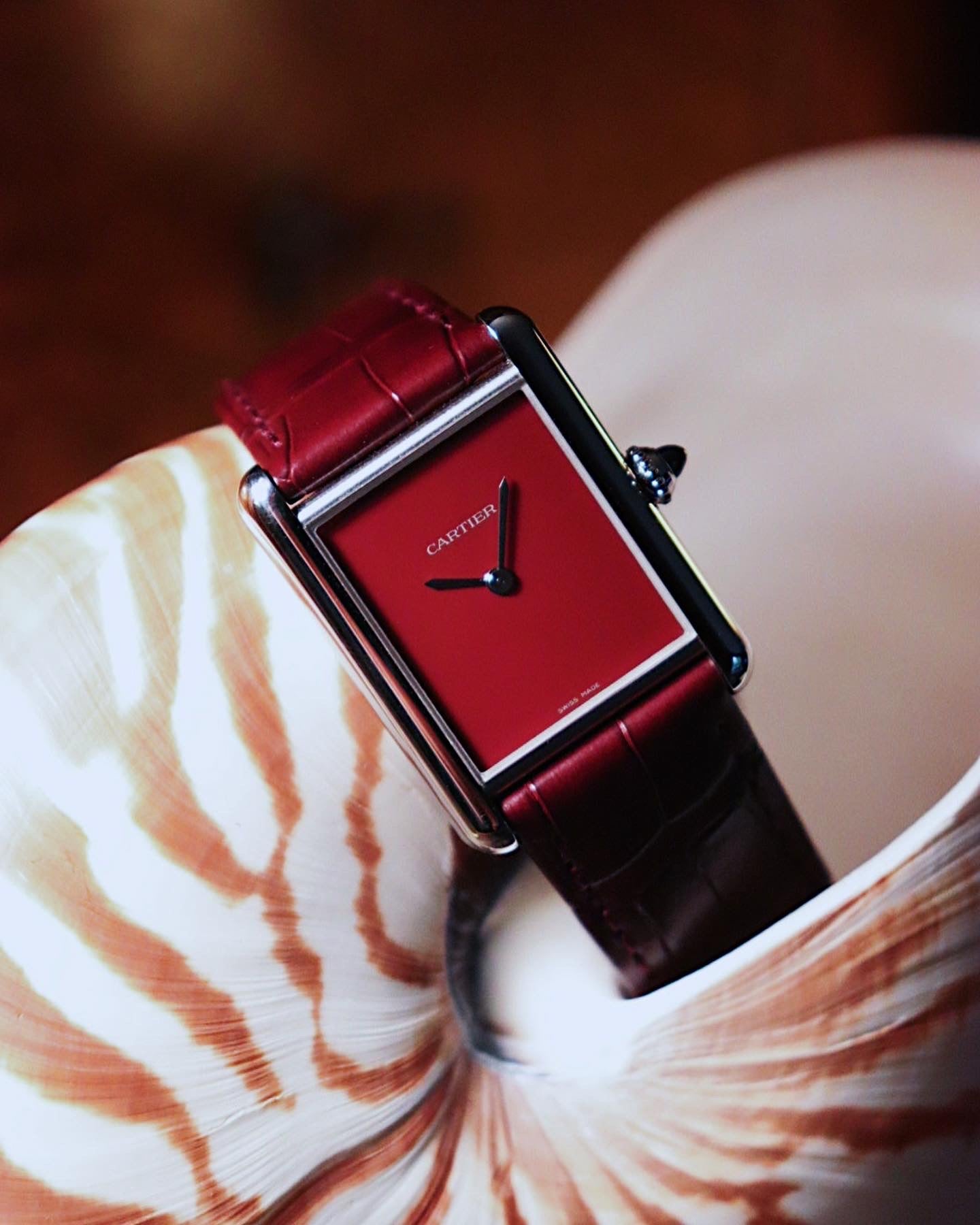 Cartier Tank rouge bordeaux 4323