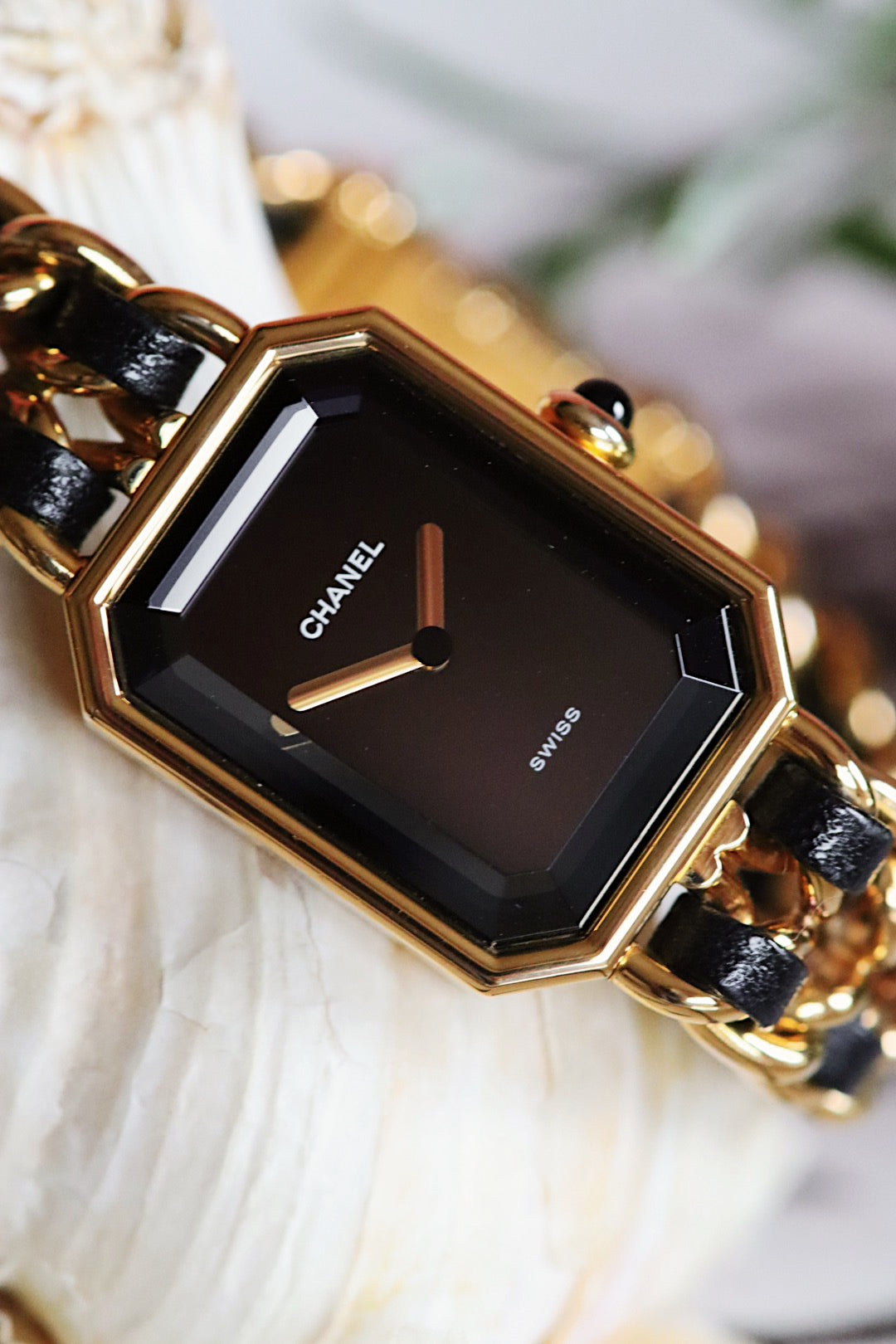 Chanel Première H0001, or et noir