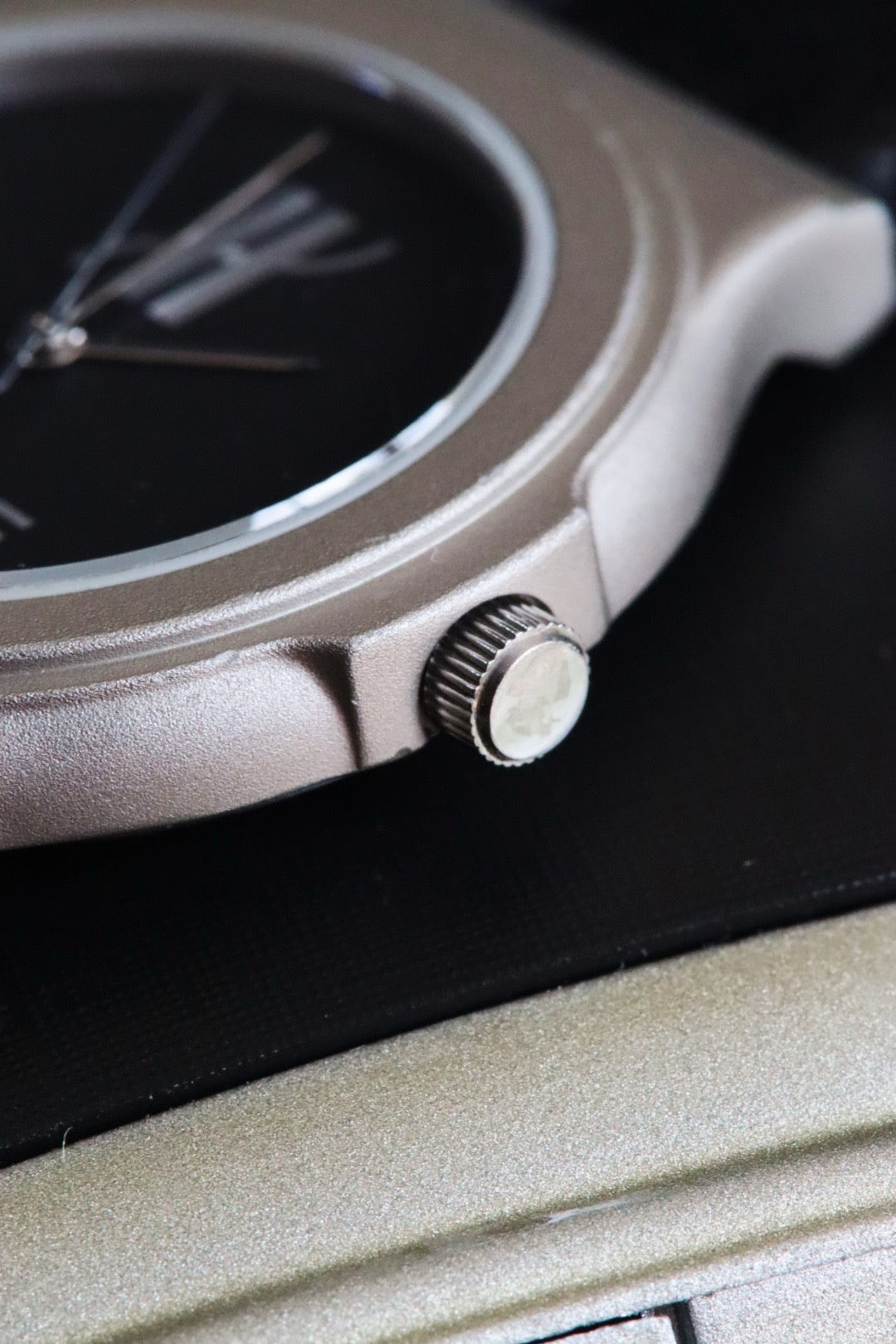 Hublot de Service, Not For sale
