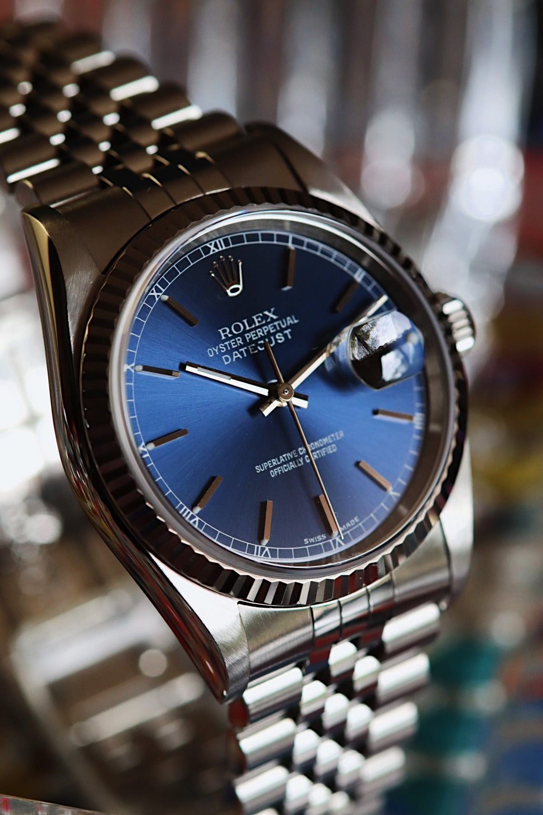 Rolex Datejust 16234 cadran Bleu boite et papier série P de 2000 Luminova
