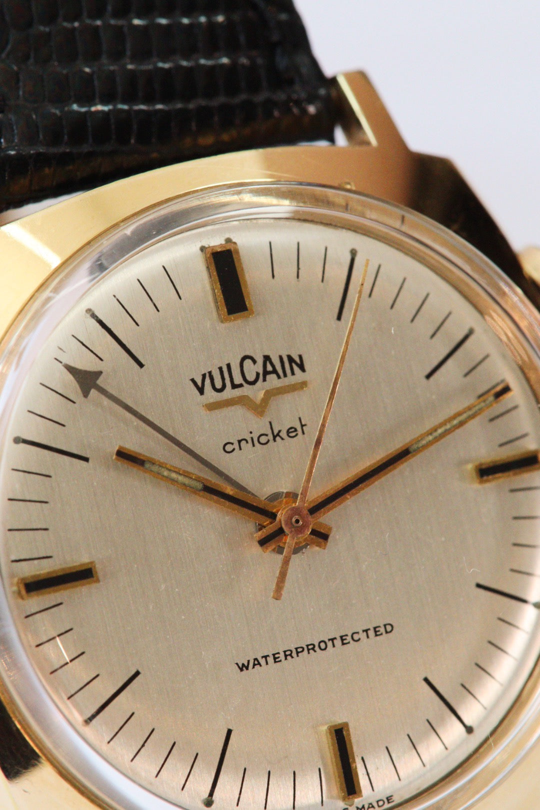 Vulcain Cricket