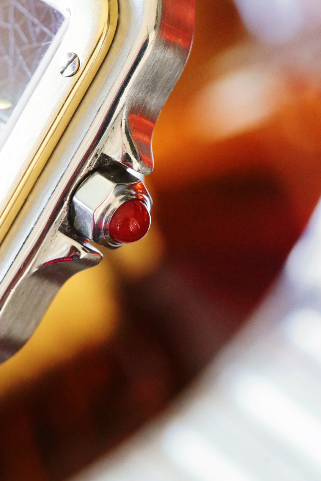 Cartier Santos Carrée 2961 – Cadran laqué rouge Burgundy spider