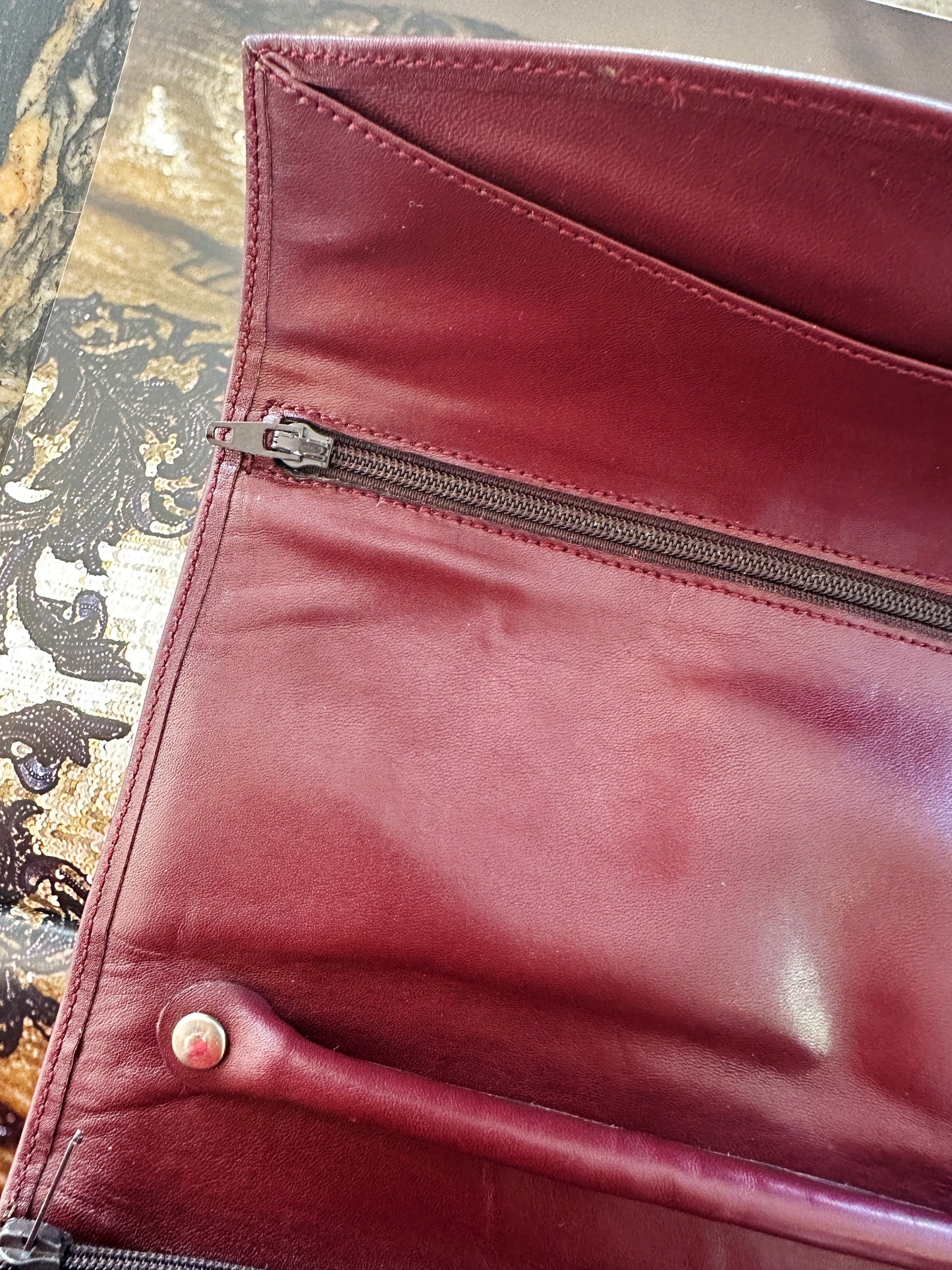 Étui ou marmotte à montres Cartier vintage en cuir bordeaux