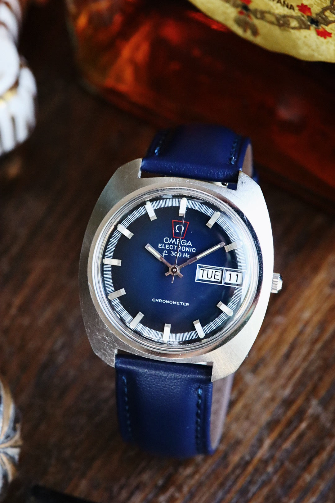 Montre Omega Electronic F300 HZ Chronometer Bleue vintage