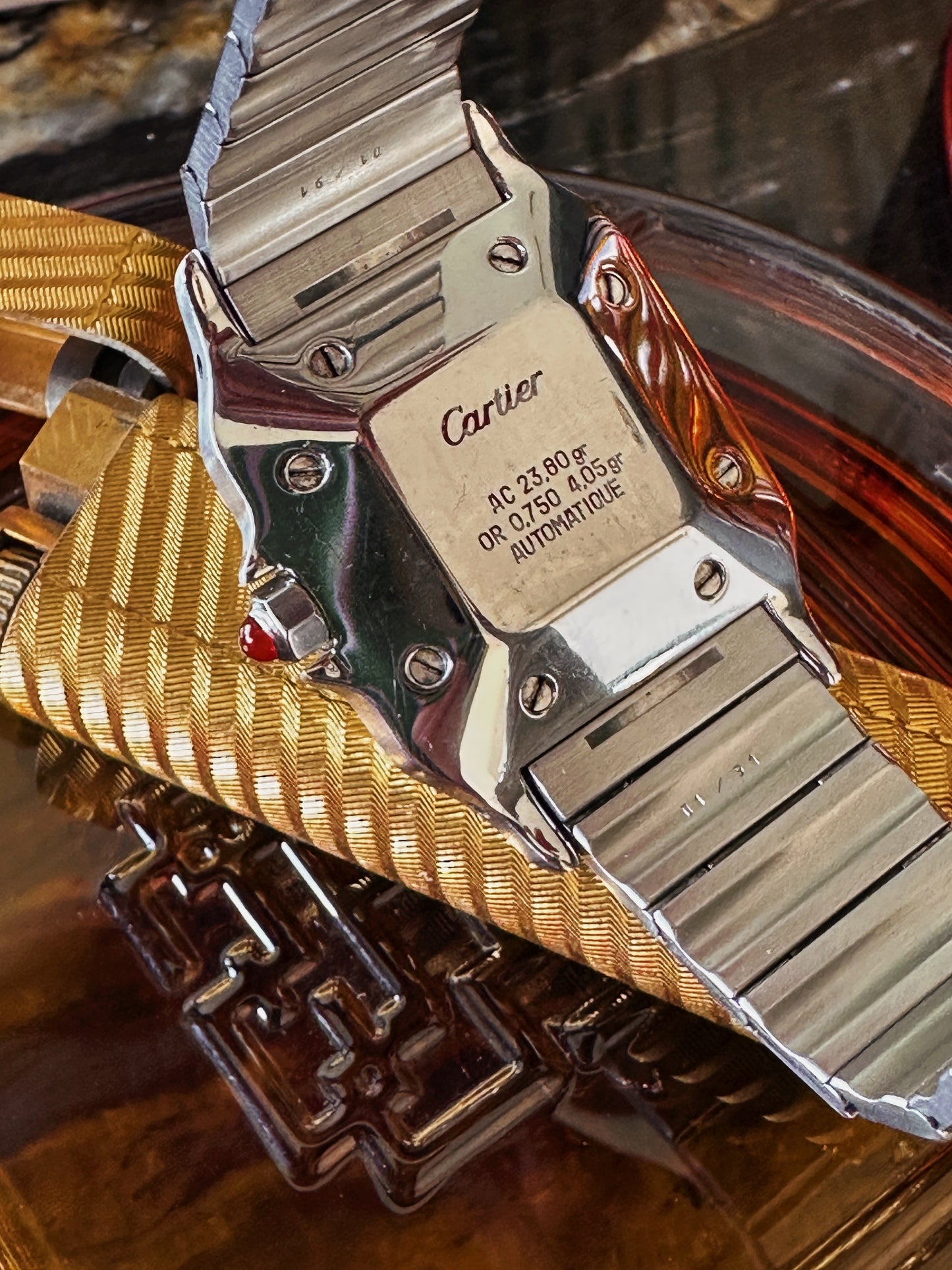 Cartier Santos Carrée 2961 – Cadran laqué rouge Burgundy spider