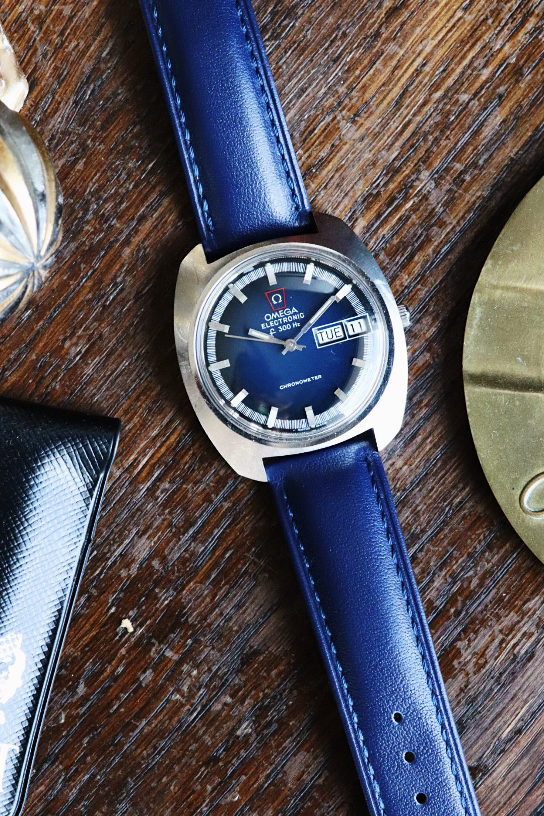 Montre Omega Electronic F300 HZ Chronometer Bleue vintage