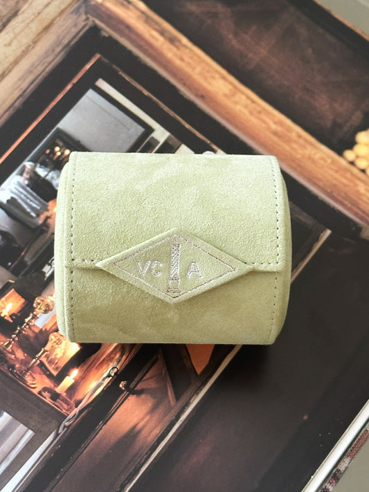 Écrin / étui à montre Van Cleef & Arpels en daim crème