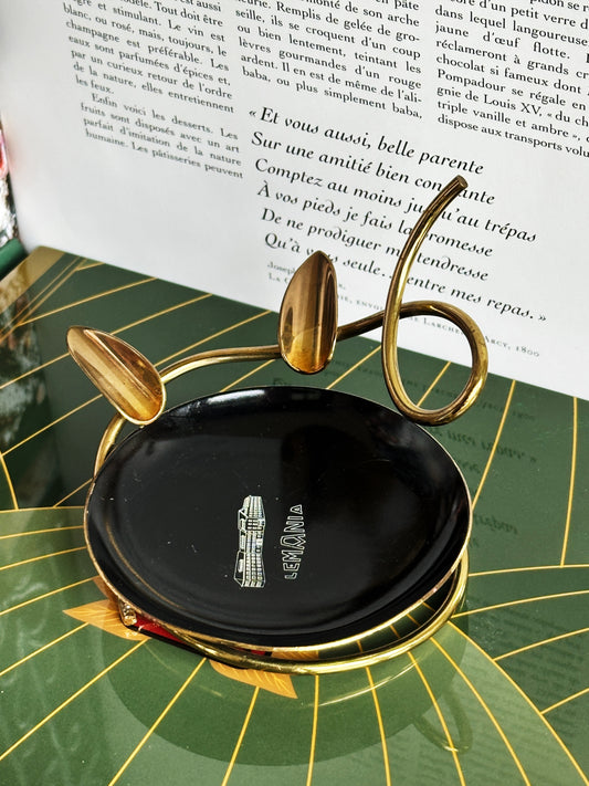 Cendrier vintage Lemania en laiton doré et coupelle noire – Design sculptural