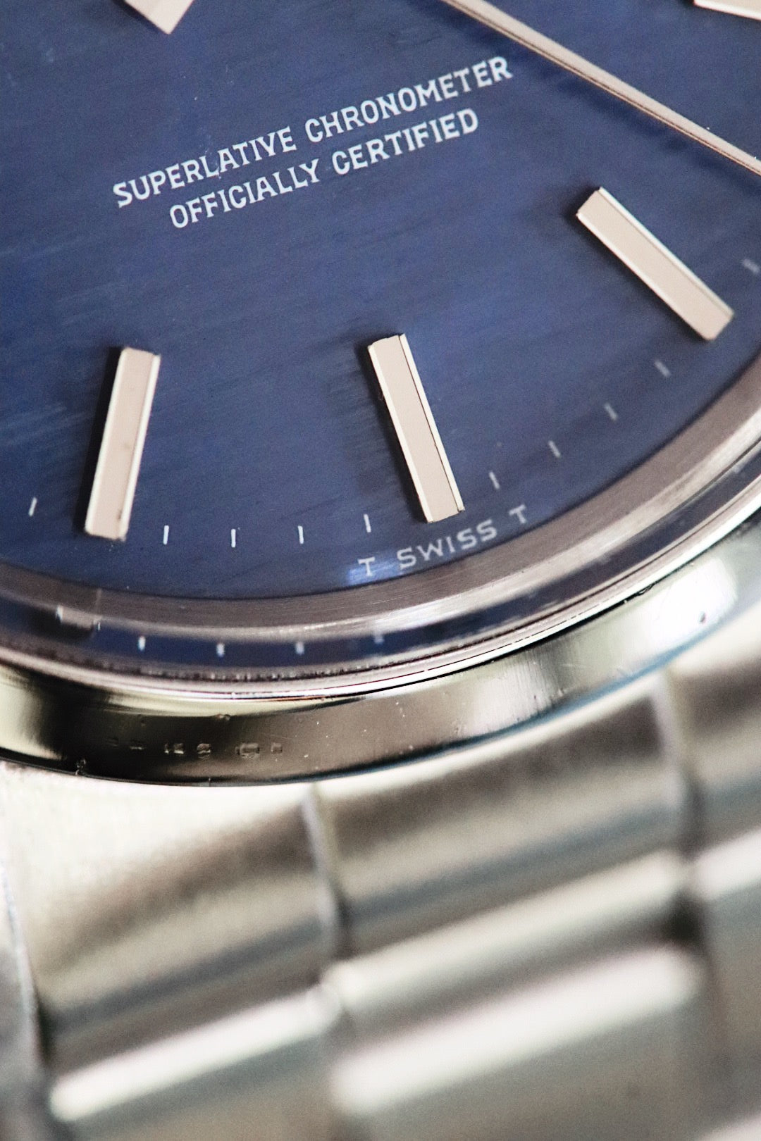 Rolex Oyster Perpetual Date Réf. 1500 – Cadran Bleu Mosaïque - Année 1972