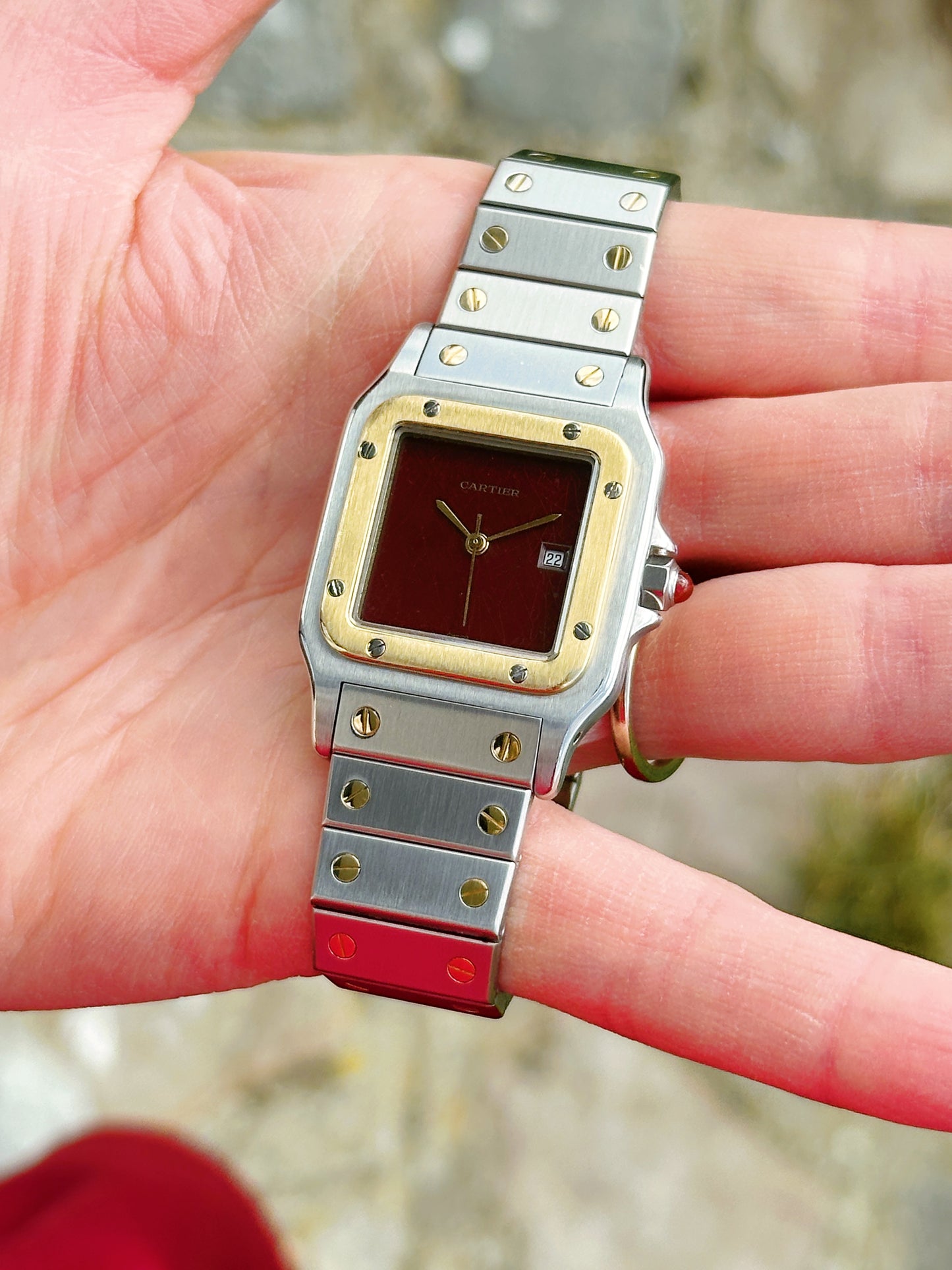 Cartier Santos Carrée 2961 – Cadran laqué rouge Burgundy spider