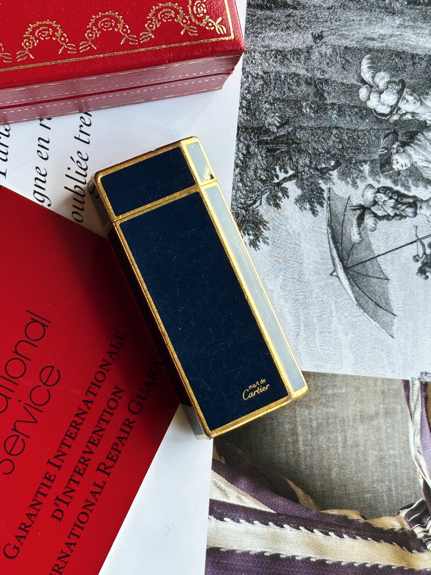 Must de Cartier lighter, pentagon, lacquered navy blue