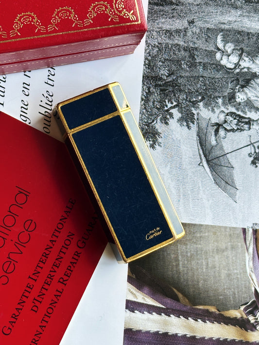 Must de Cartier lighter, pentagon, lacquered navy blue