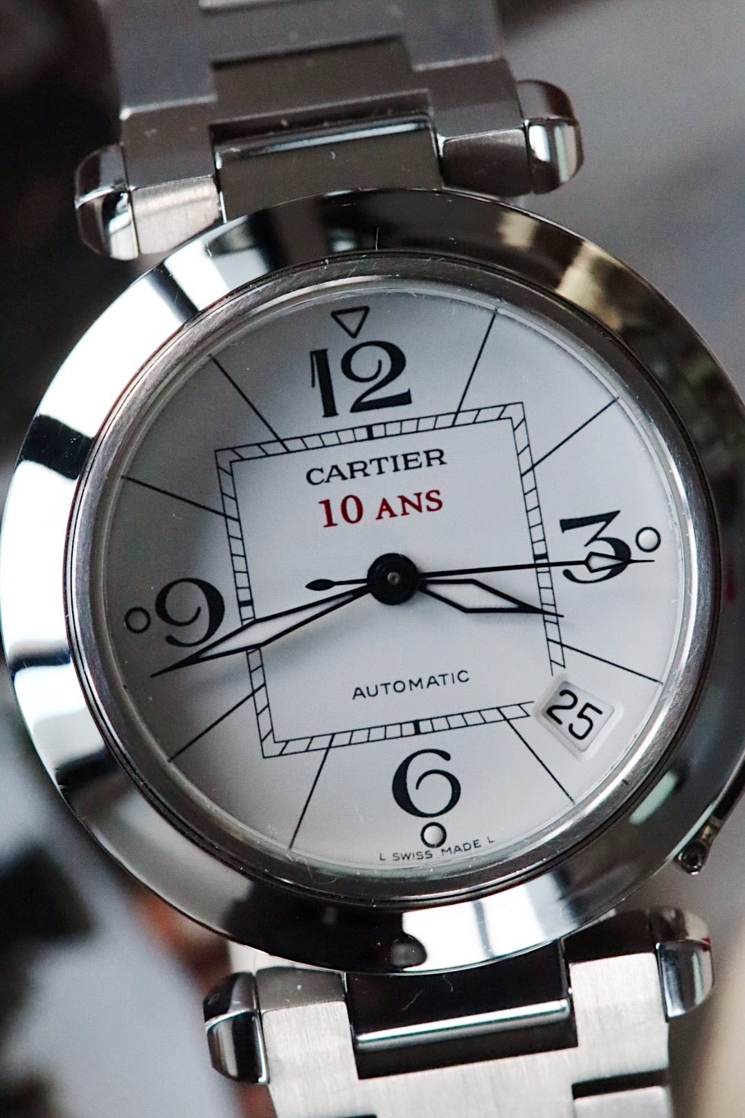 Cartier Pasha “10 ANS” – Édition Manufacture - Cadran blanc - boîte et papiers