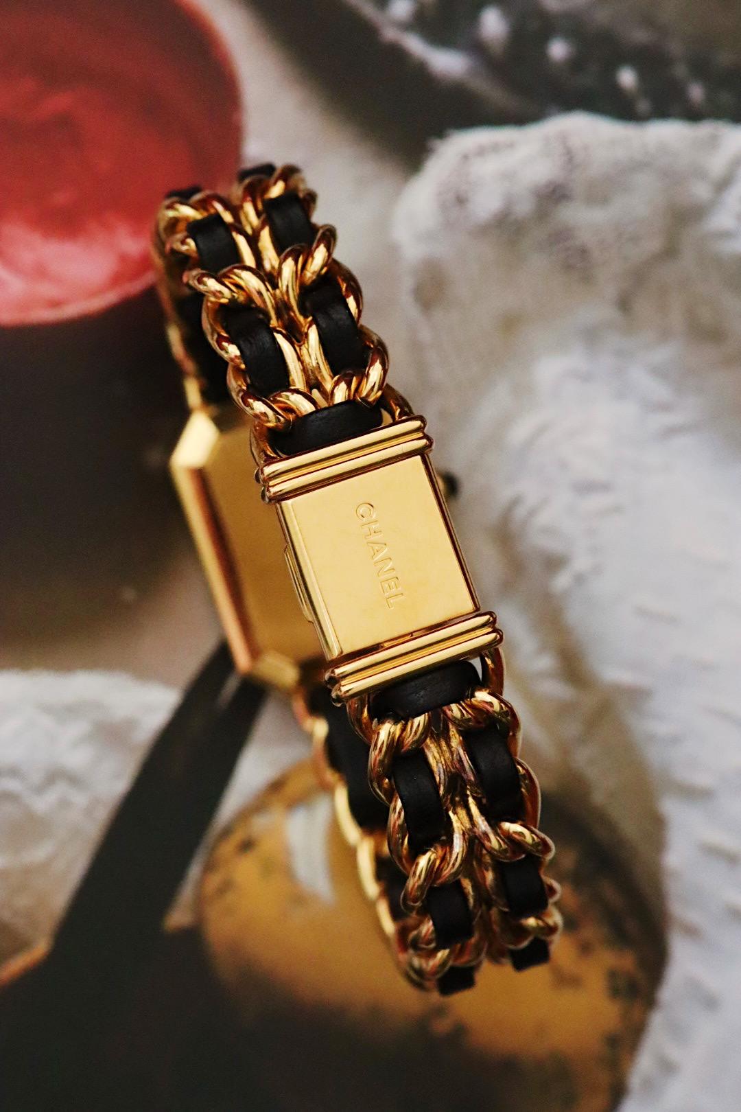 Chanel Première H0001 1992 – Cadran noir, plaqué or – Taille L, bracelet 16 cm