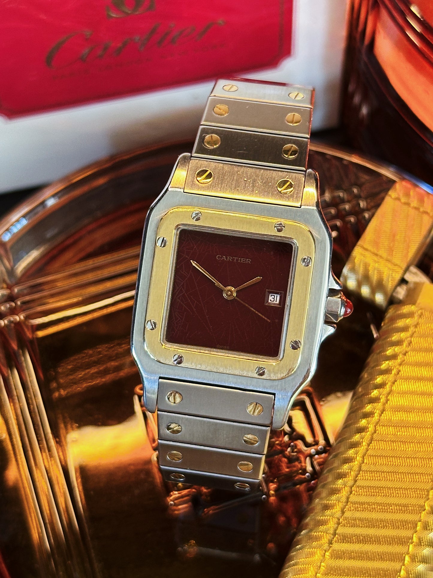 Cartier Santos Carrée 2961 – Cadran laqué rouge Burgundy spider