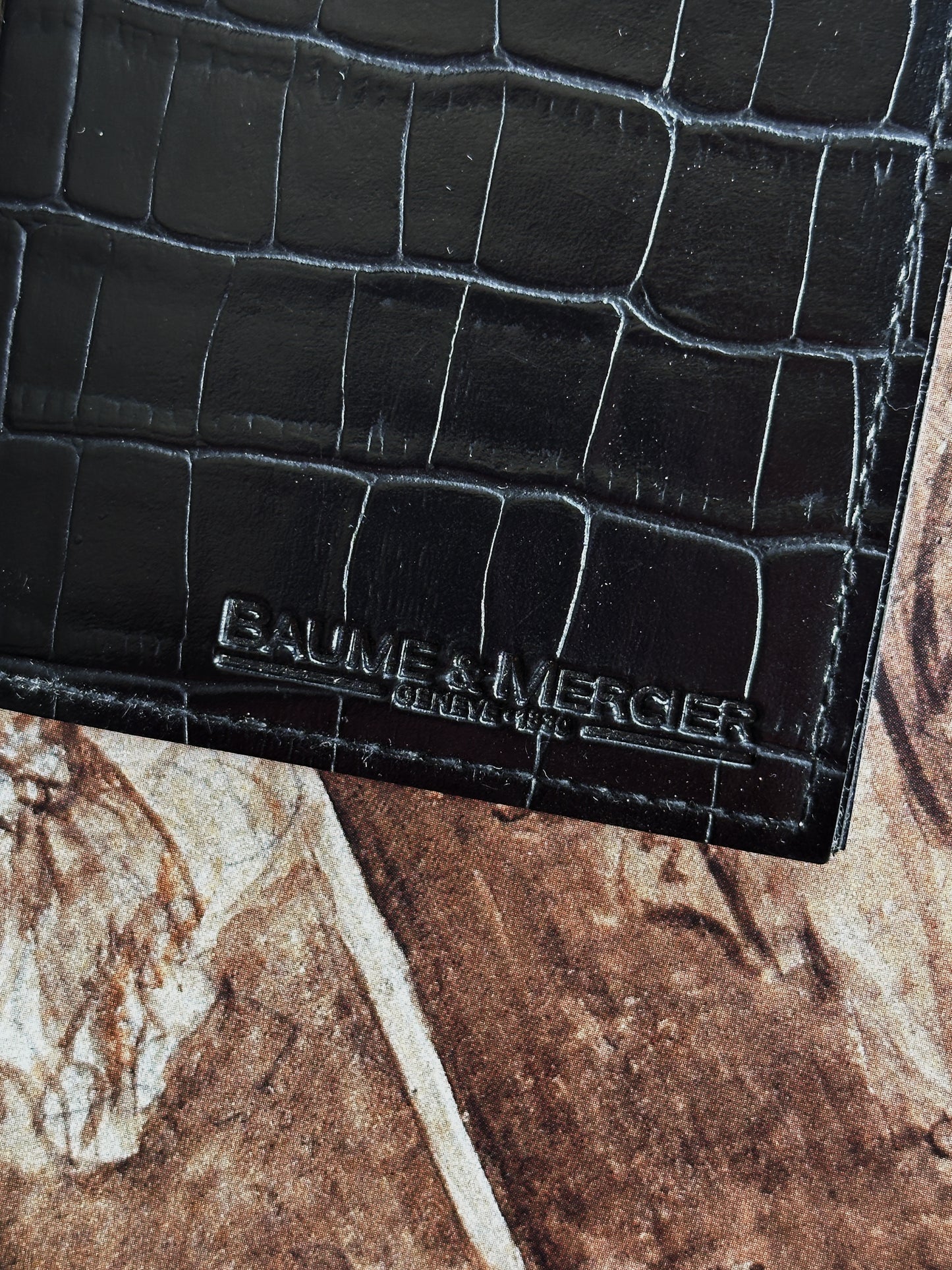 Porte-cartes Baume & Mercier Genève en cuir noir façon crocodile – Neuf
