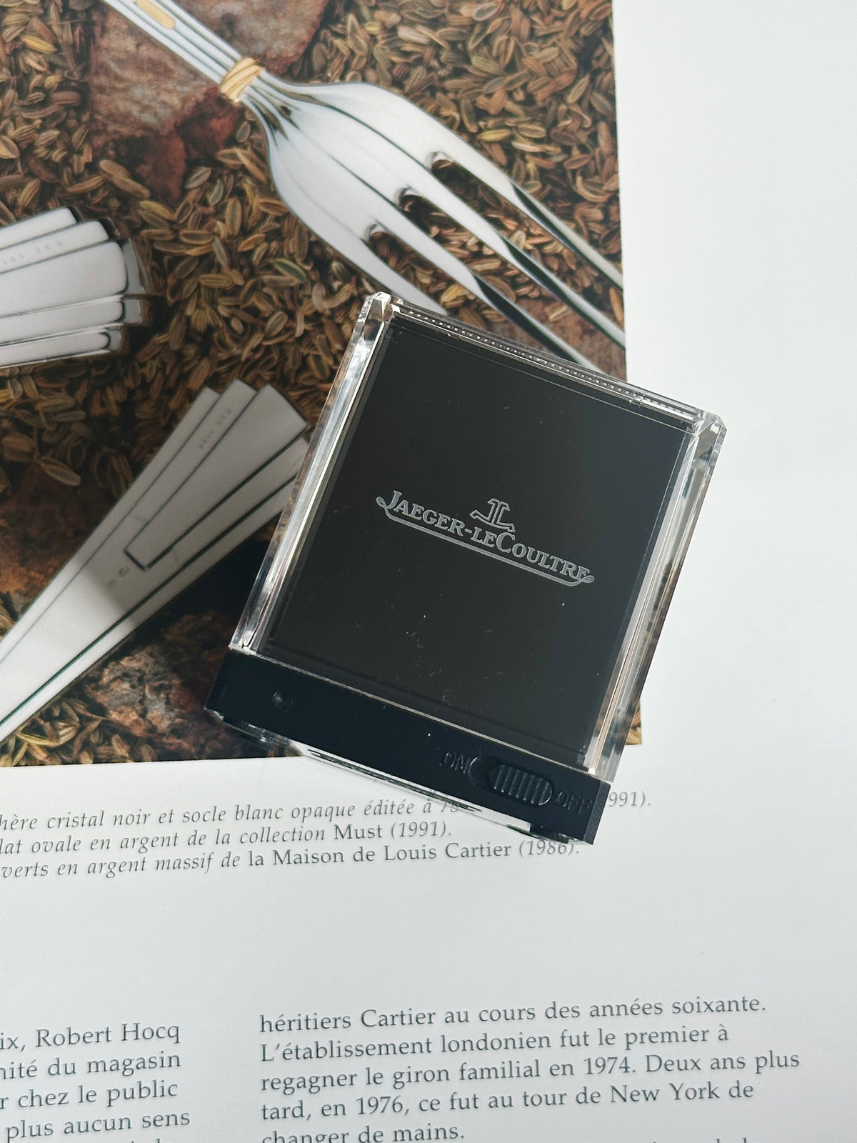 Enceinte Jaeger-LeCoultre – Design mouvement horloger – Neuve de stock
