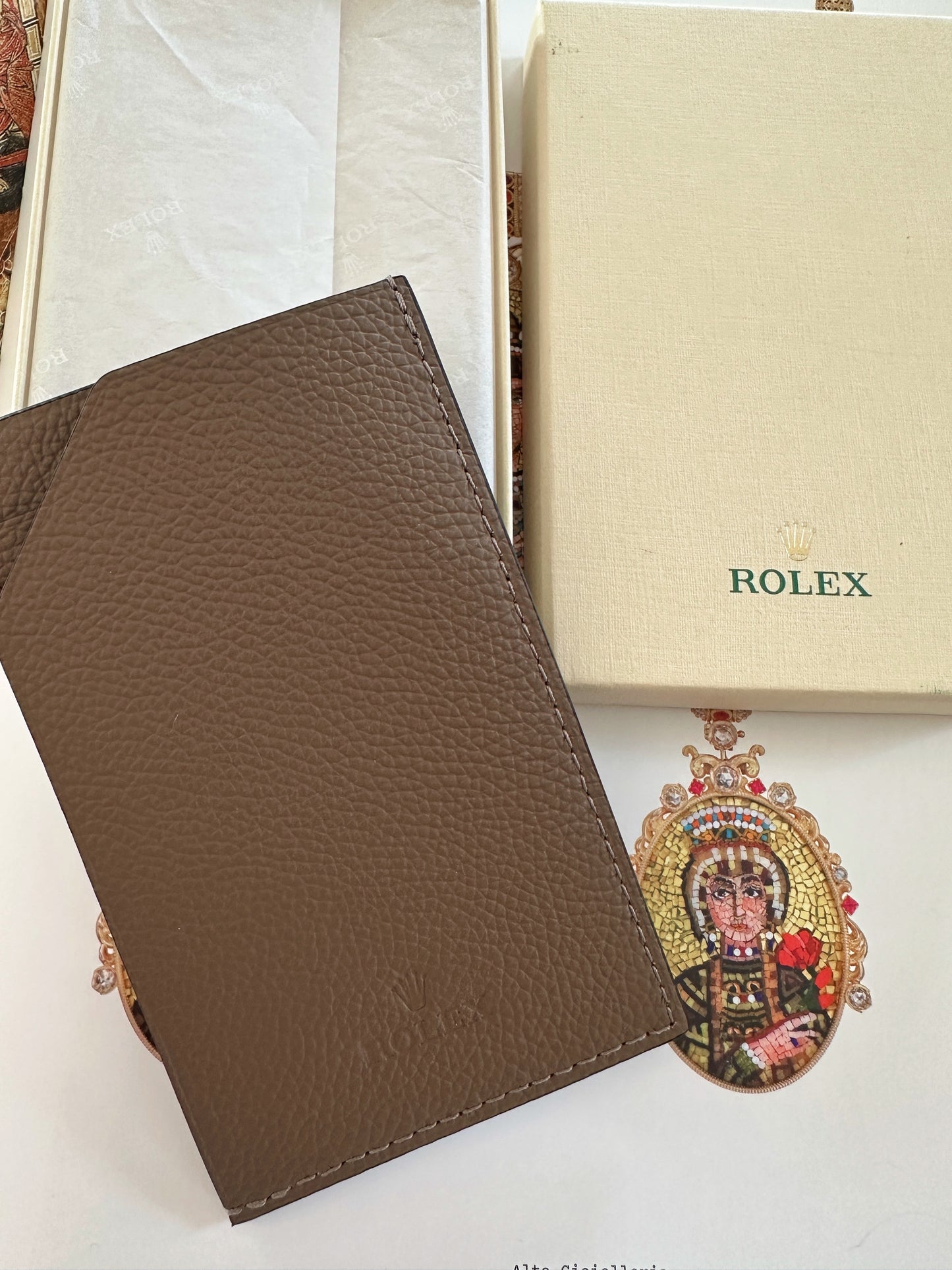 Porte-carte Rolex en cuir grainé taupe