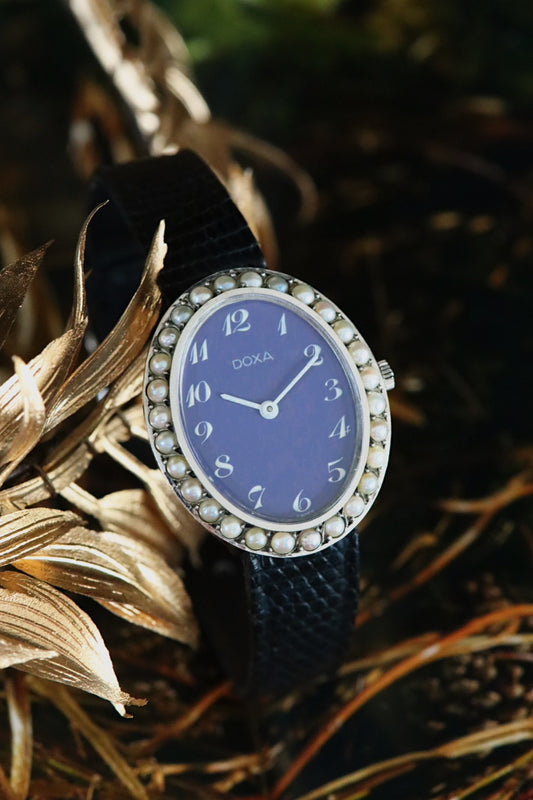 DOXA vintage, perles et cadran bleu à remontage manuel
