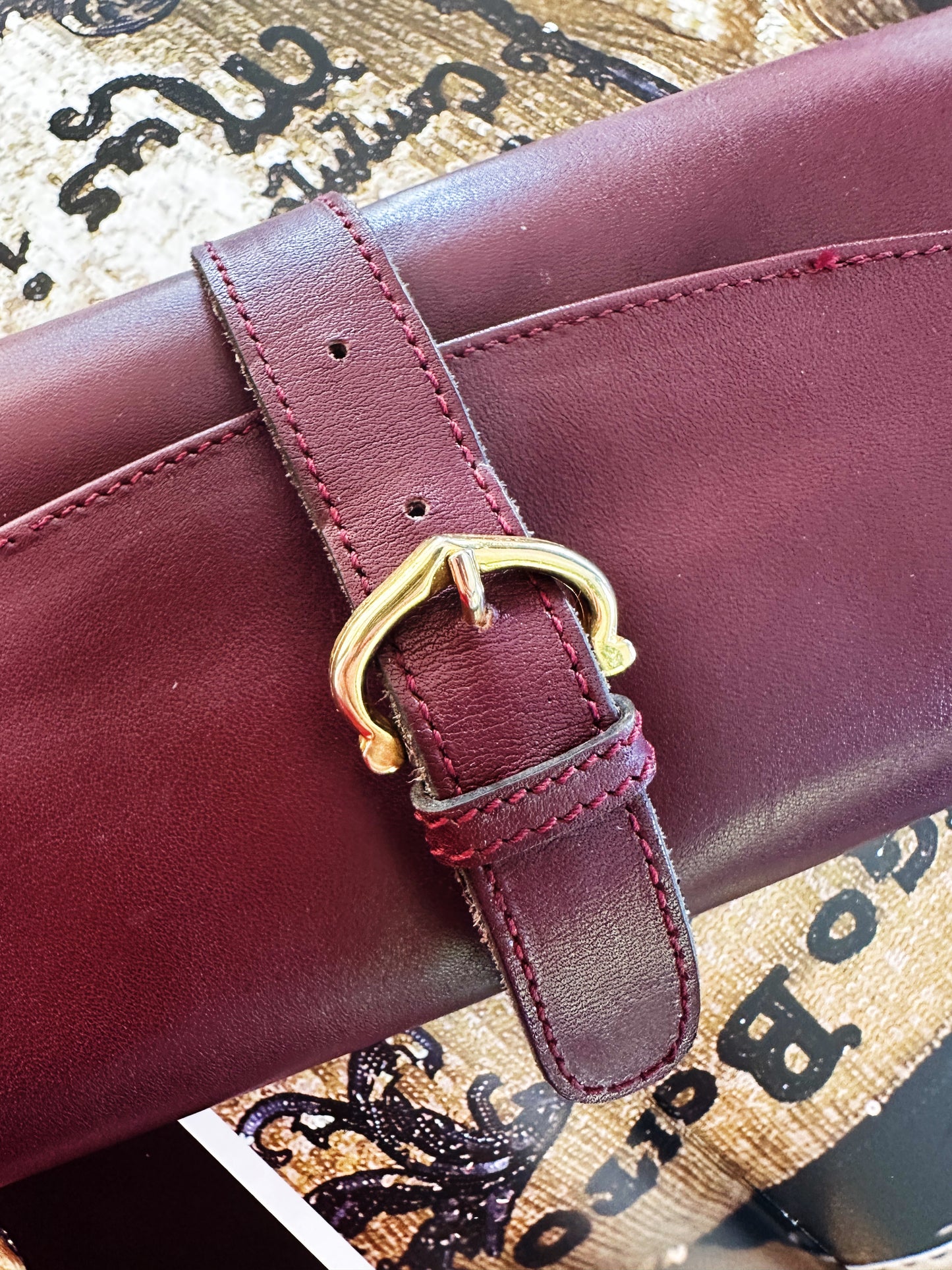 Étui ou marmotte à montres Cartier vintage en cuir bordeaux