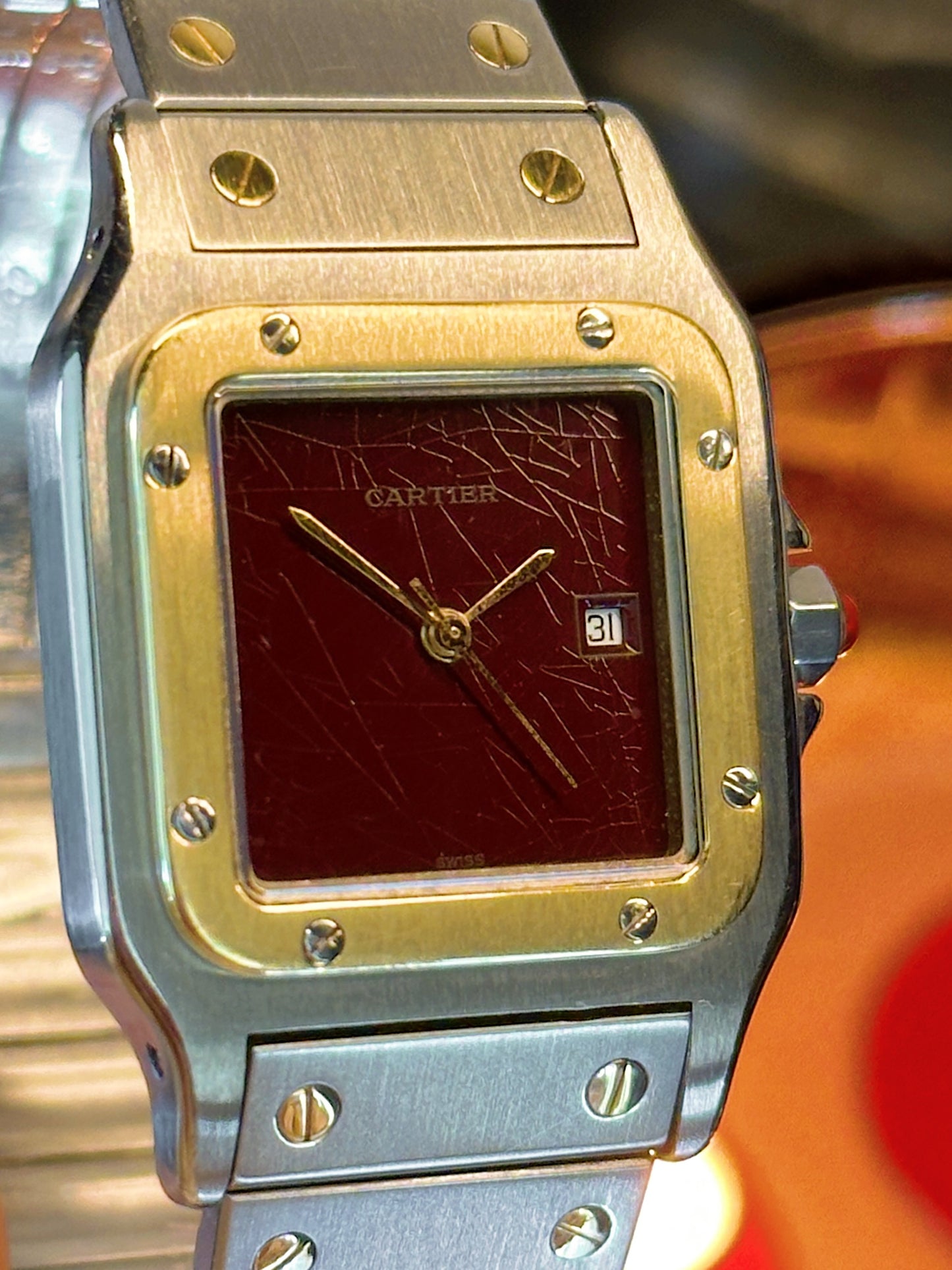 Cartier Santos Carrée 2961 – Cadran laqué rouge Burgundy spider