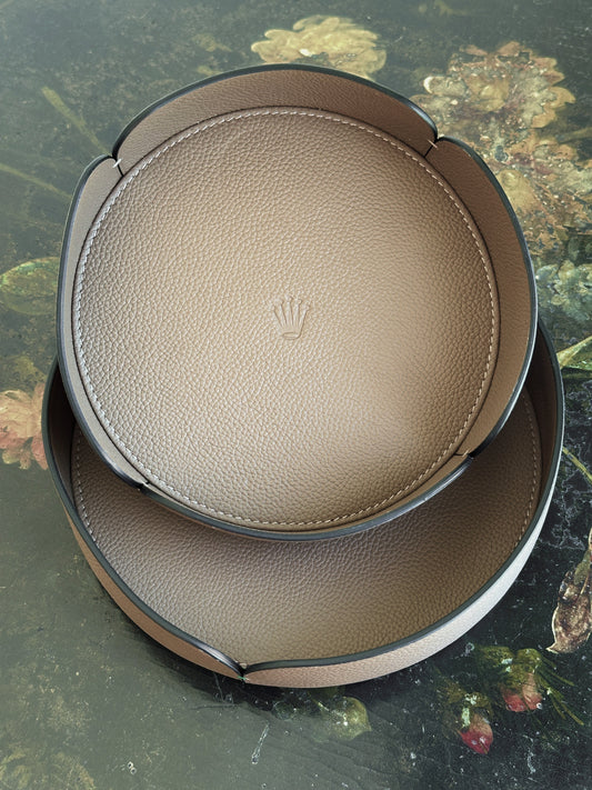 Vide-poche Rolex en cuir grainé taupe