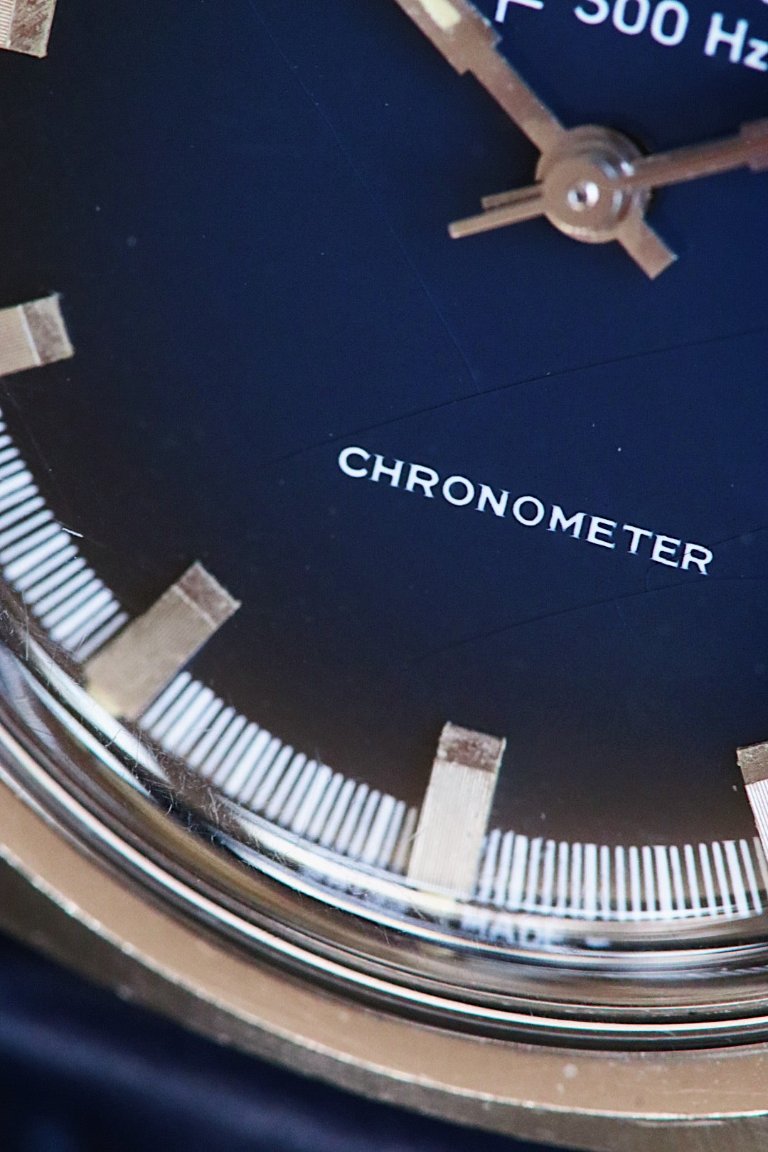 Montre Omega Electronic F300 HZ Chronometer Bleue vintage