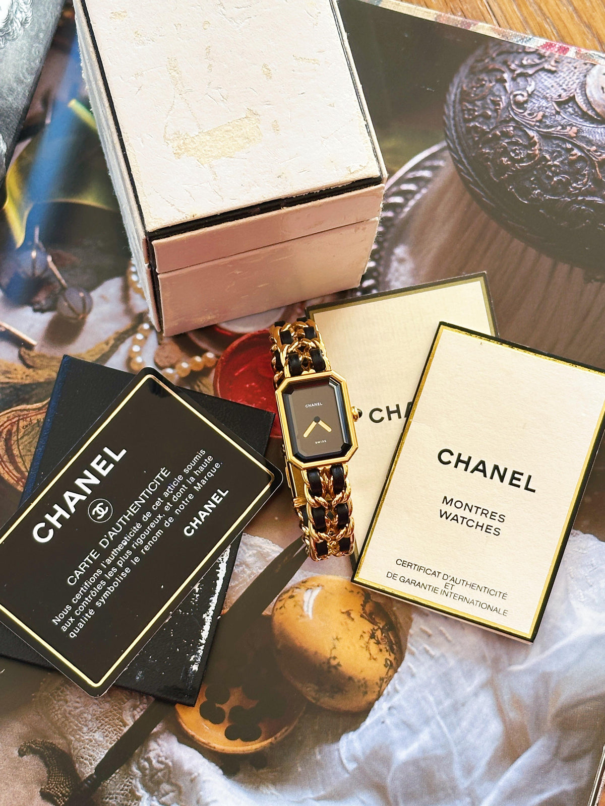 Chanel Première H0001 1992 – Cadran noir, plaqué or – Taille L, bracelet 16 cm