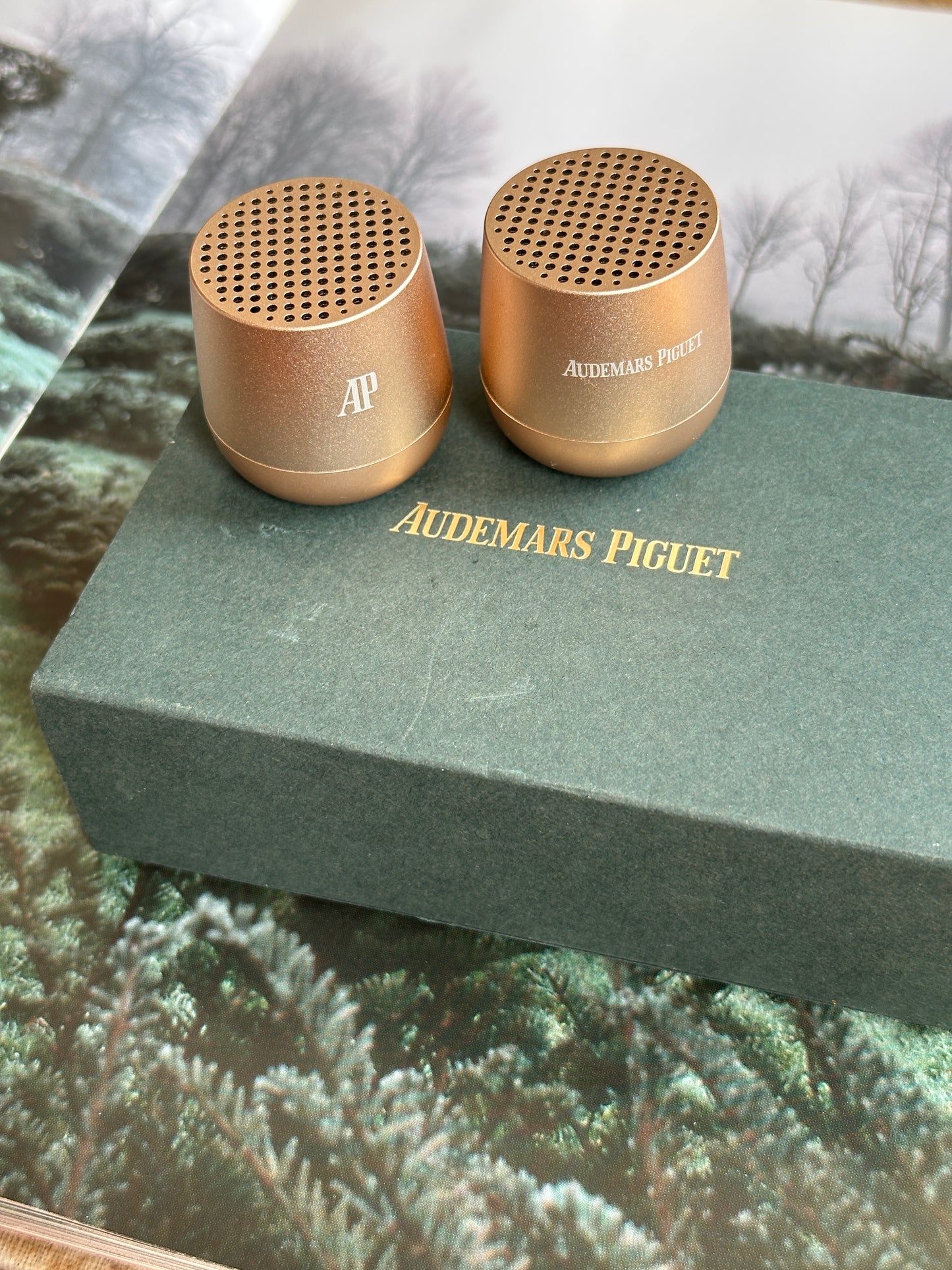 Enceintes Bluetooth Audemars Piguet x Lexon Twin Mino+ doré rose – Neuves avec boîtes