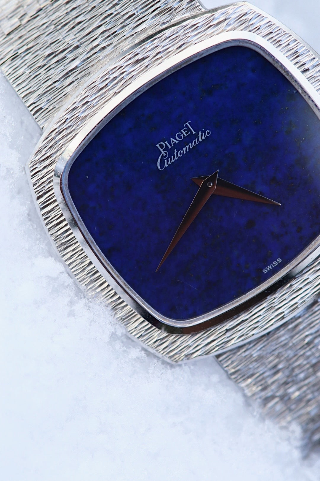 Montre Piaget 12431 A6 en or blanc, cadran bleu lapis lazuli vintage