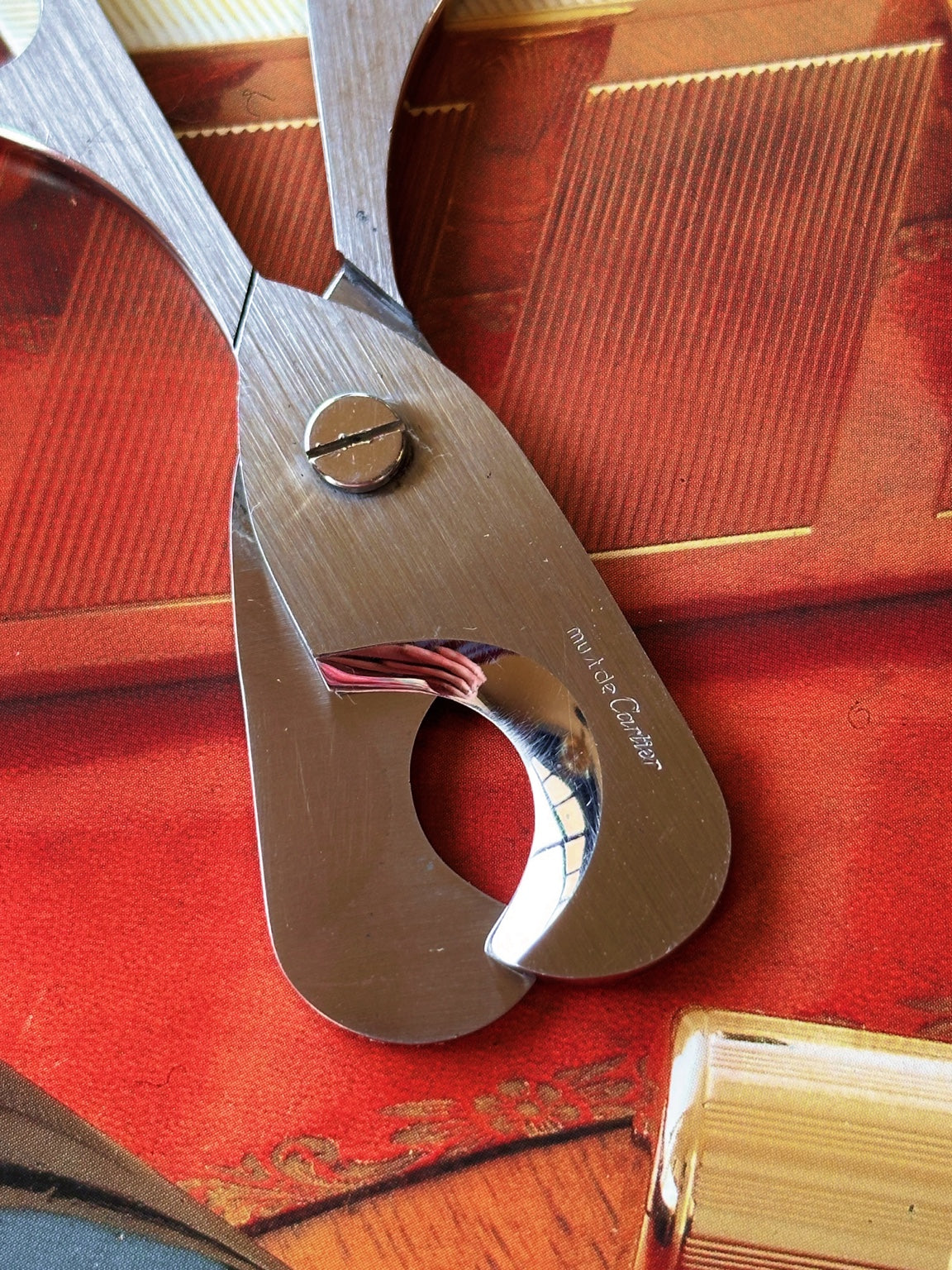 Coupe-cigare Cartier Trinity – Ciseaux trois ors – Boîte & sac Cartier
