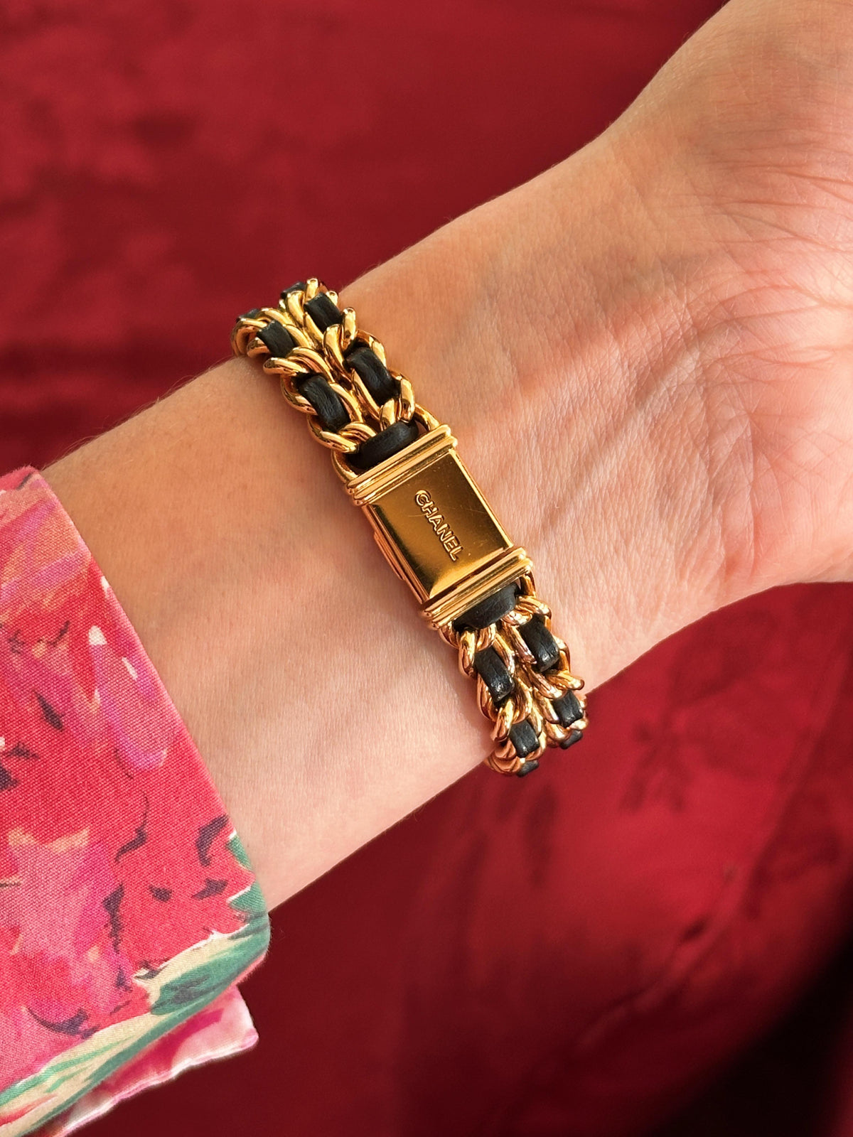 Chanel Première H0001 1992 – Cadran noir, plaqué or – Taille L, bracelet 16 cm