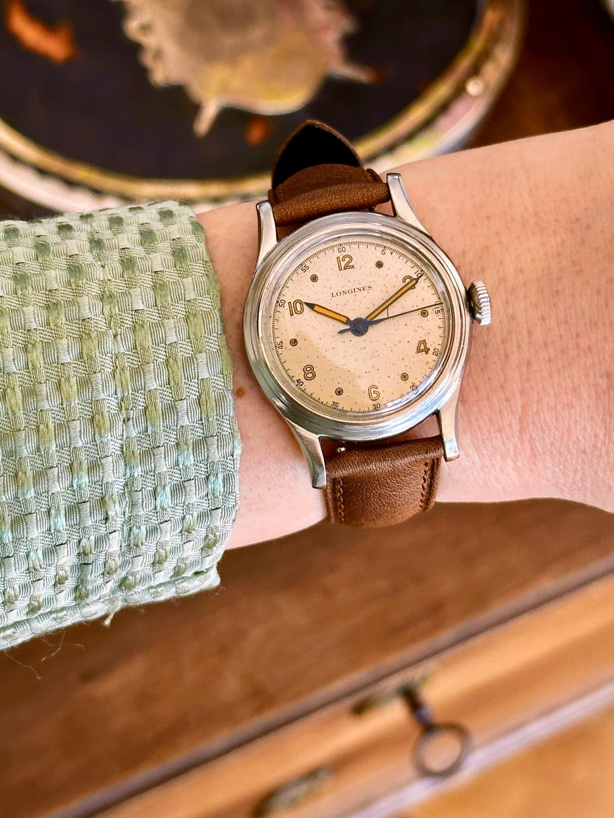 Longines vintage militaire vers 1948 — Cadran crème et aiguilles à patine orange « pumpkin »