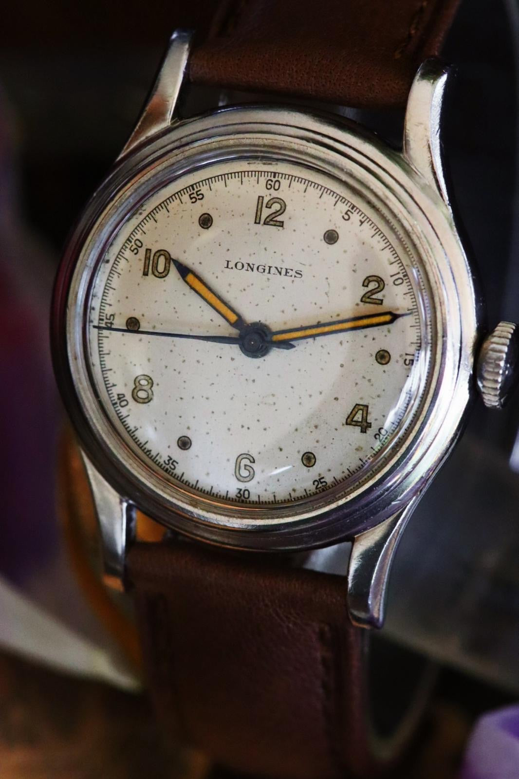 Longines vintage militaire vers 1948 — Cadran crème et aiguilles à patine orange « pumpkin »