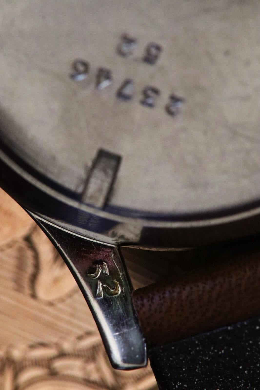 Longines vintage militaire vers 1948 — Cadran crème et aiguilles à patine orange « pumpkin »