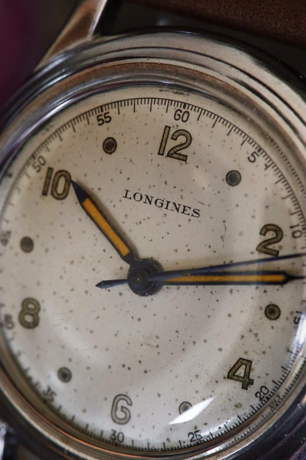 Longines vintage militaire vers 1948 — Cadran crème et aiguilles à patine orange « pumpkin »