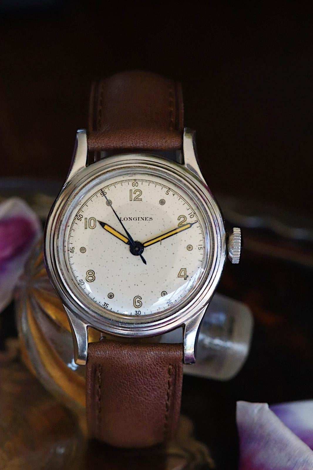 Longines vintage militaire vers 1948 — Cadran crème et aiguilles à patine orange « pumpkin »